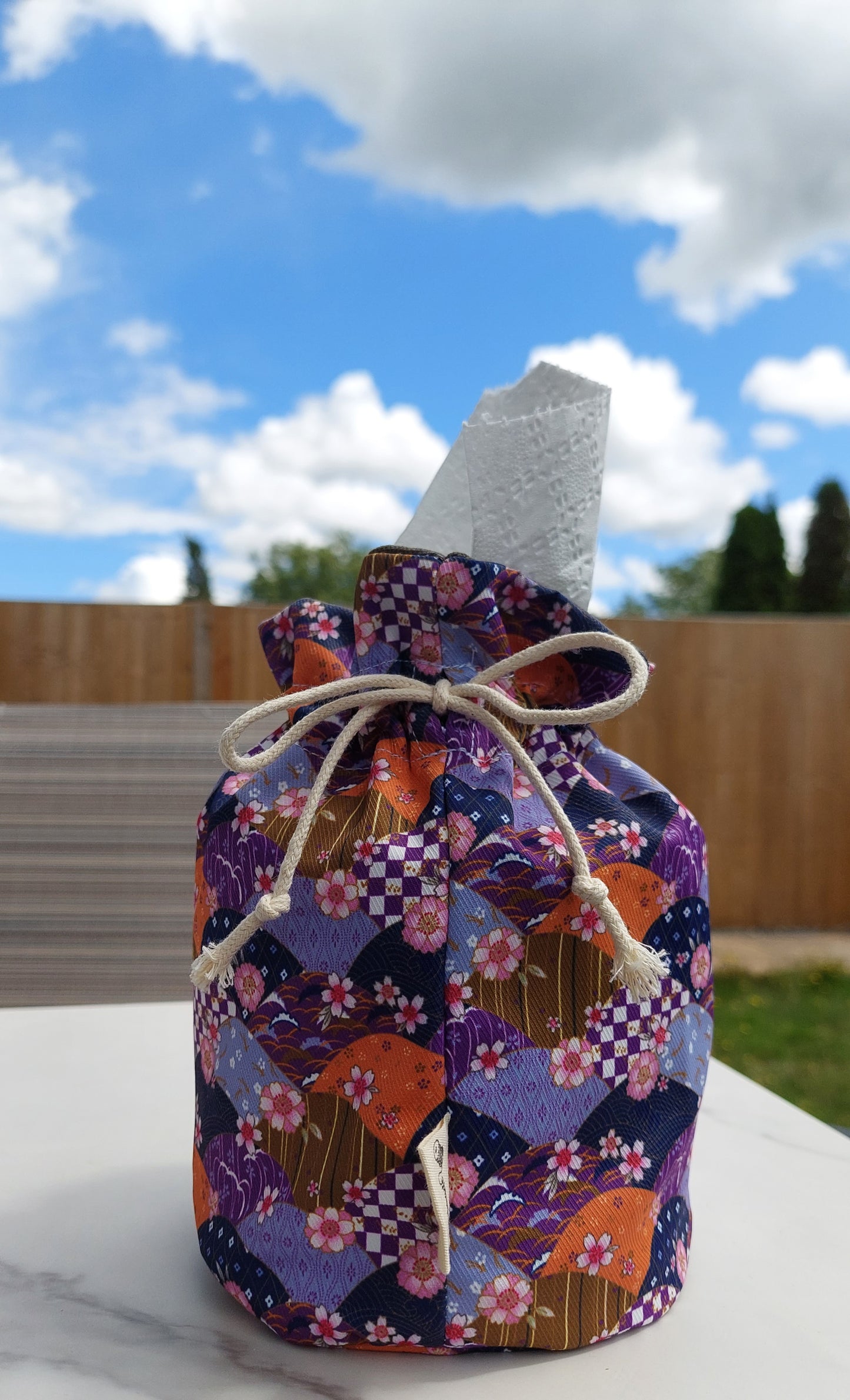 H01 Tissue Roll Holder