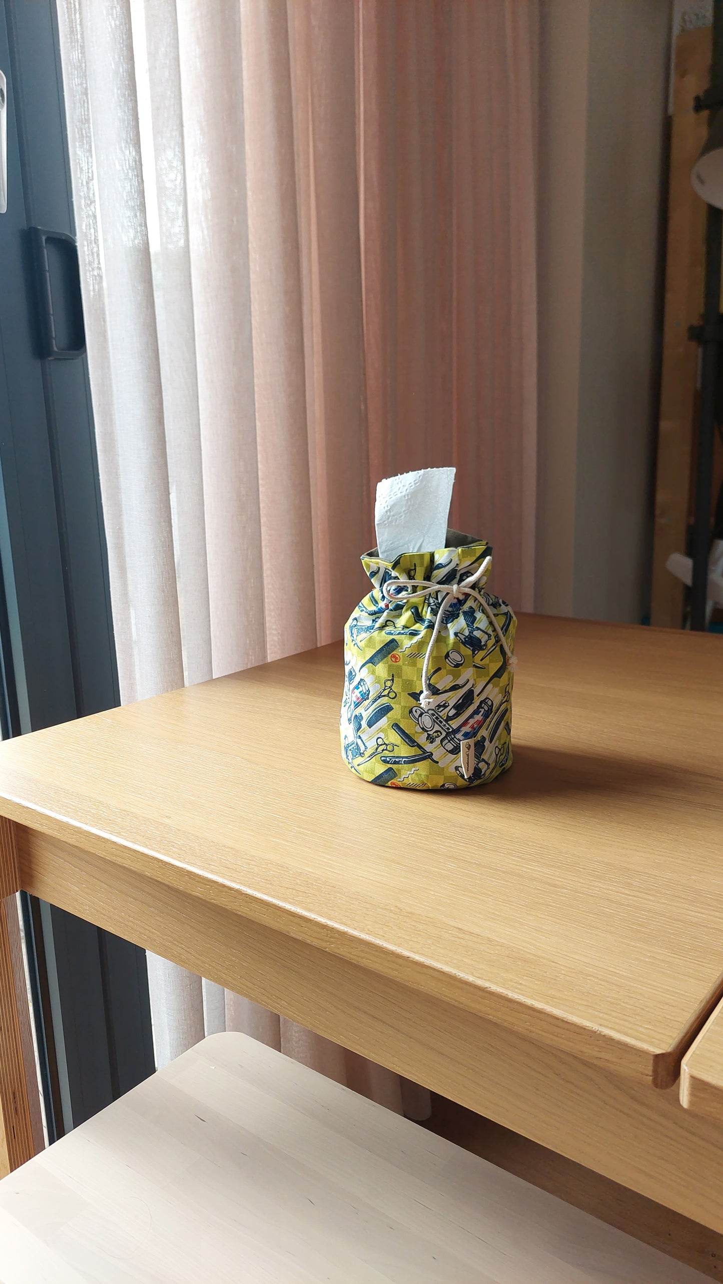 H01 Tissue Roll Holder