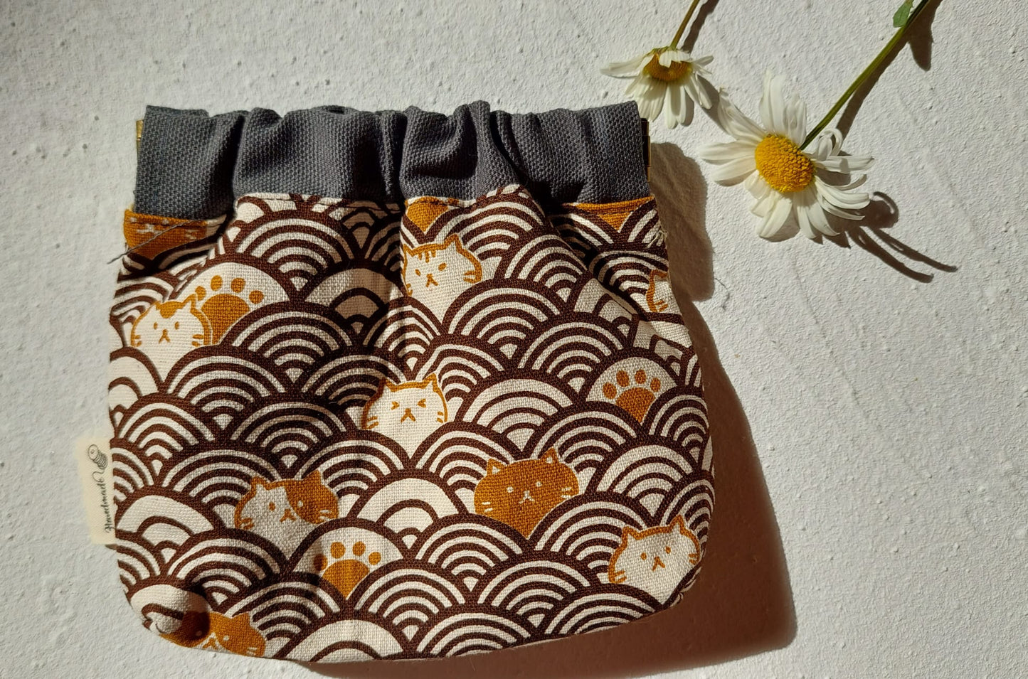 A04 Clasp Purse