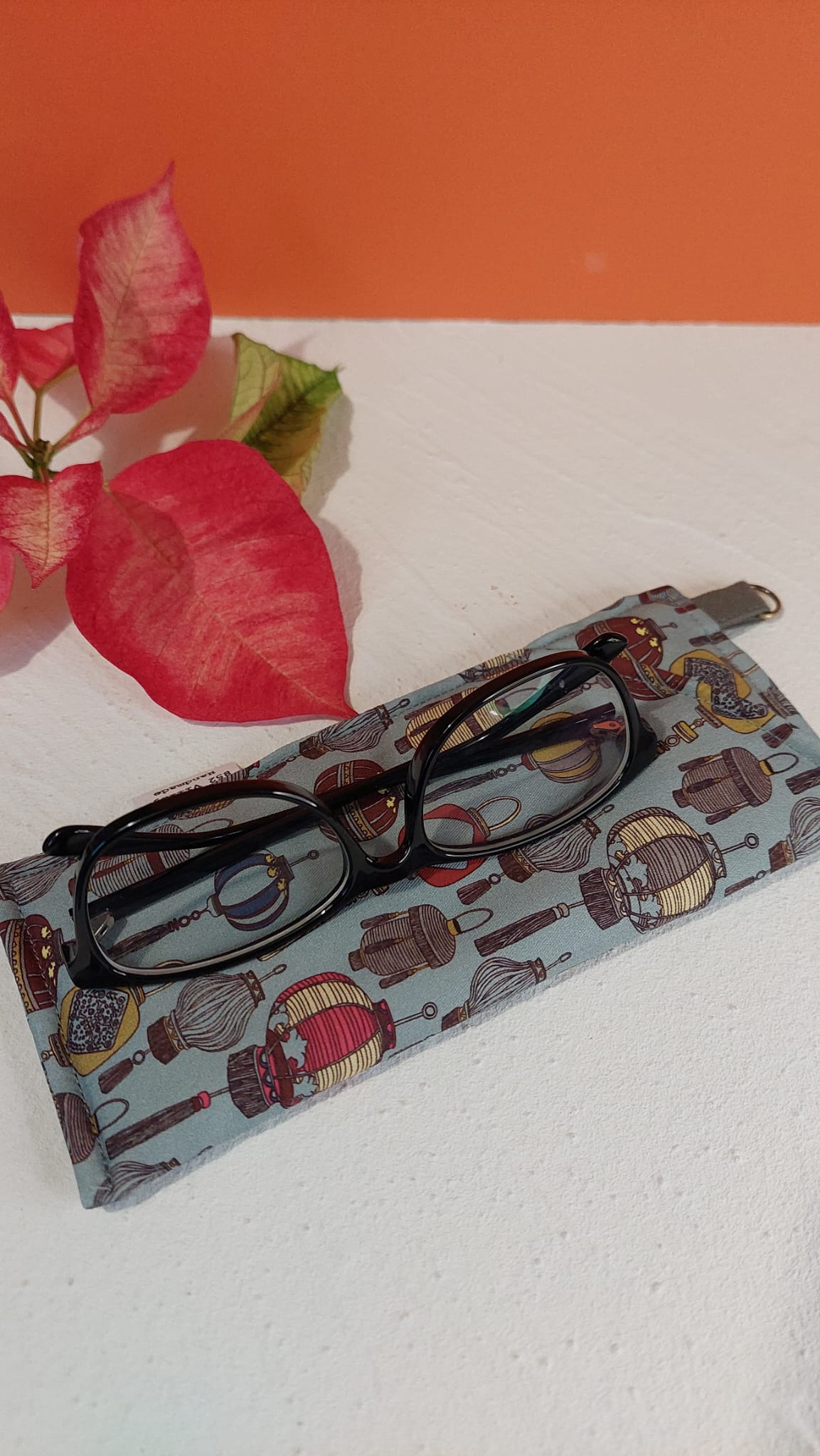 HKS04 Glasses Holder