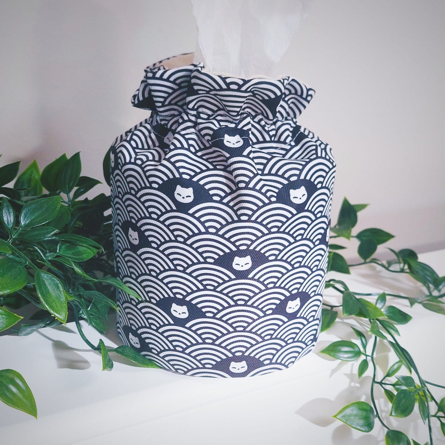 H01 Tissue Roll Holder