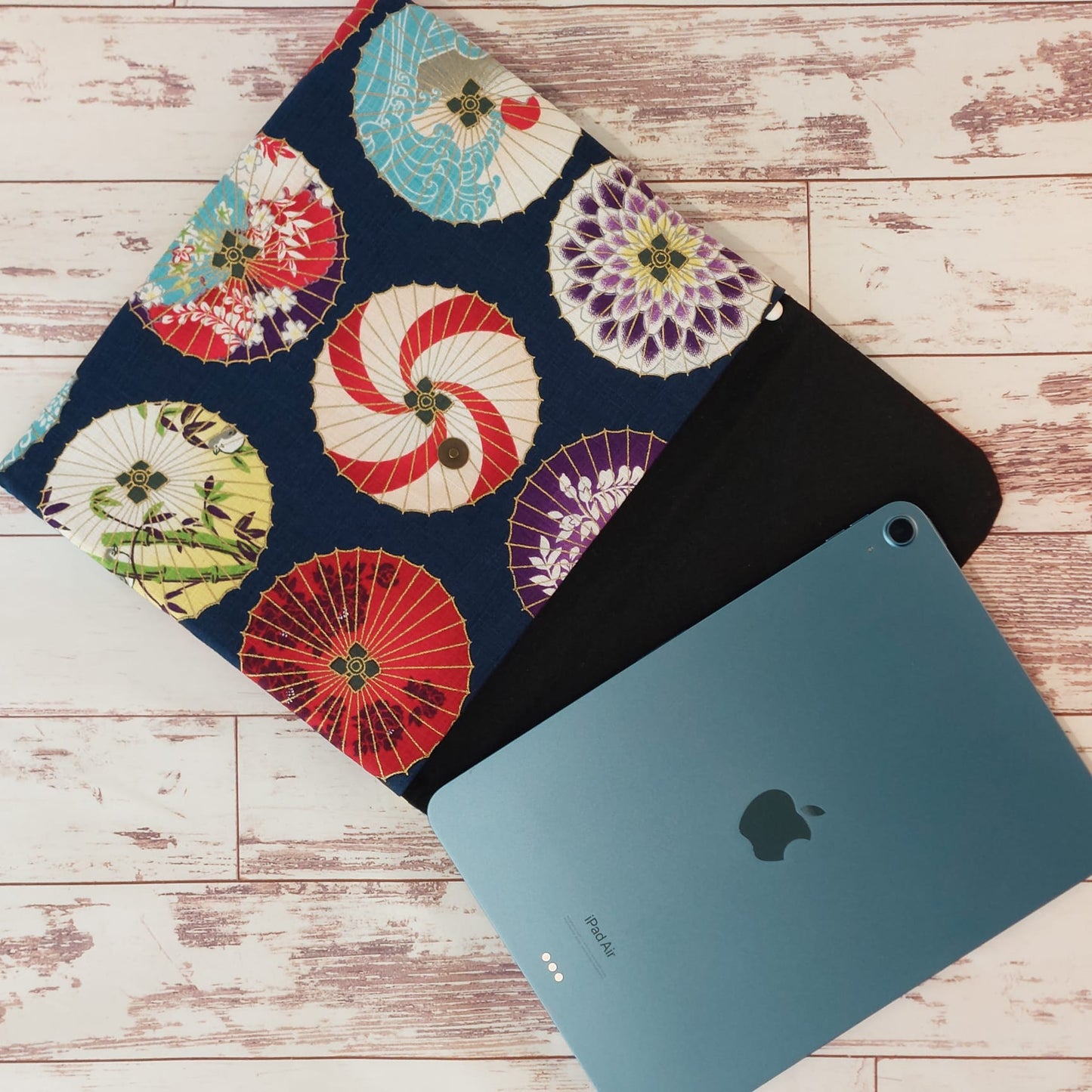 Padded fabric iPad case