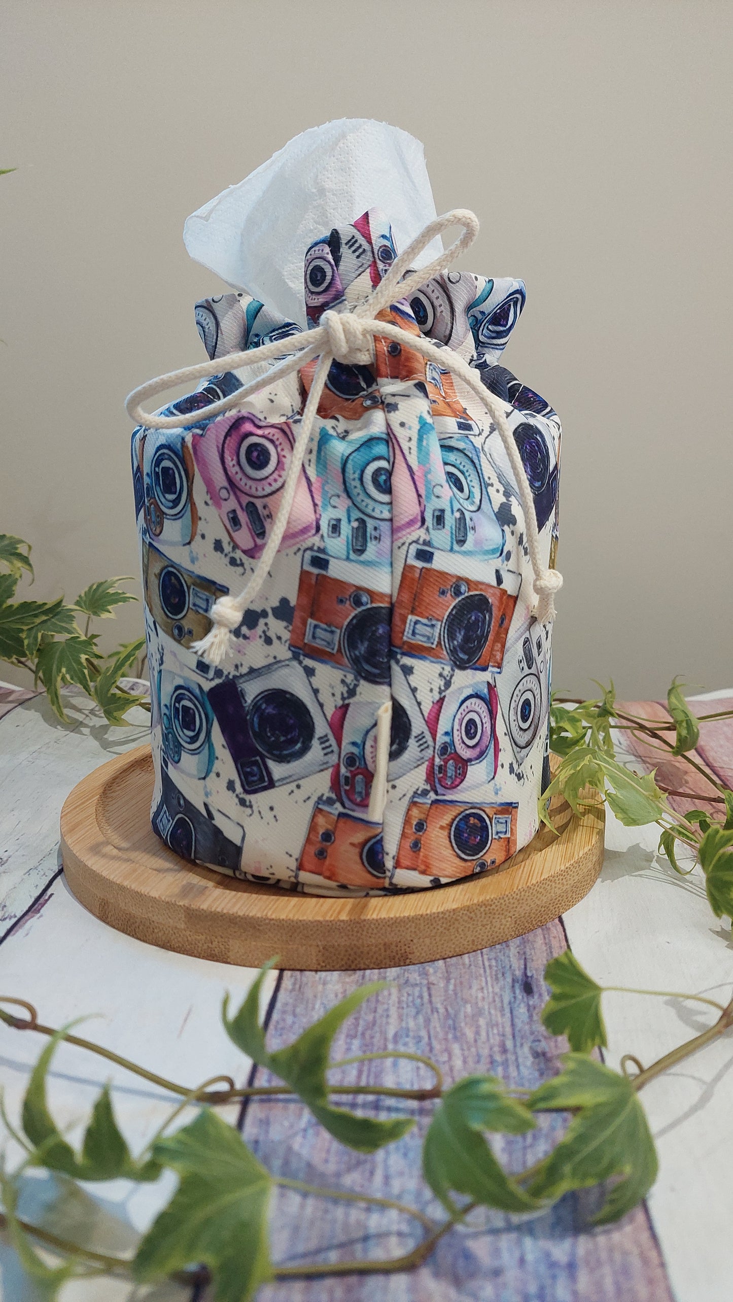 H01 Tissue Roll Holder