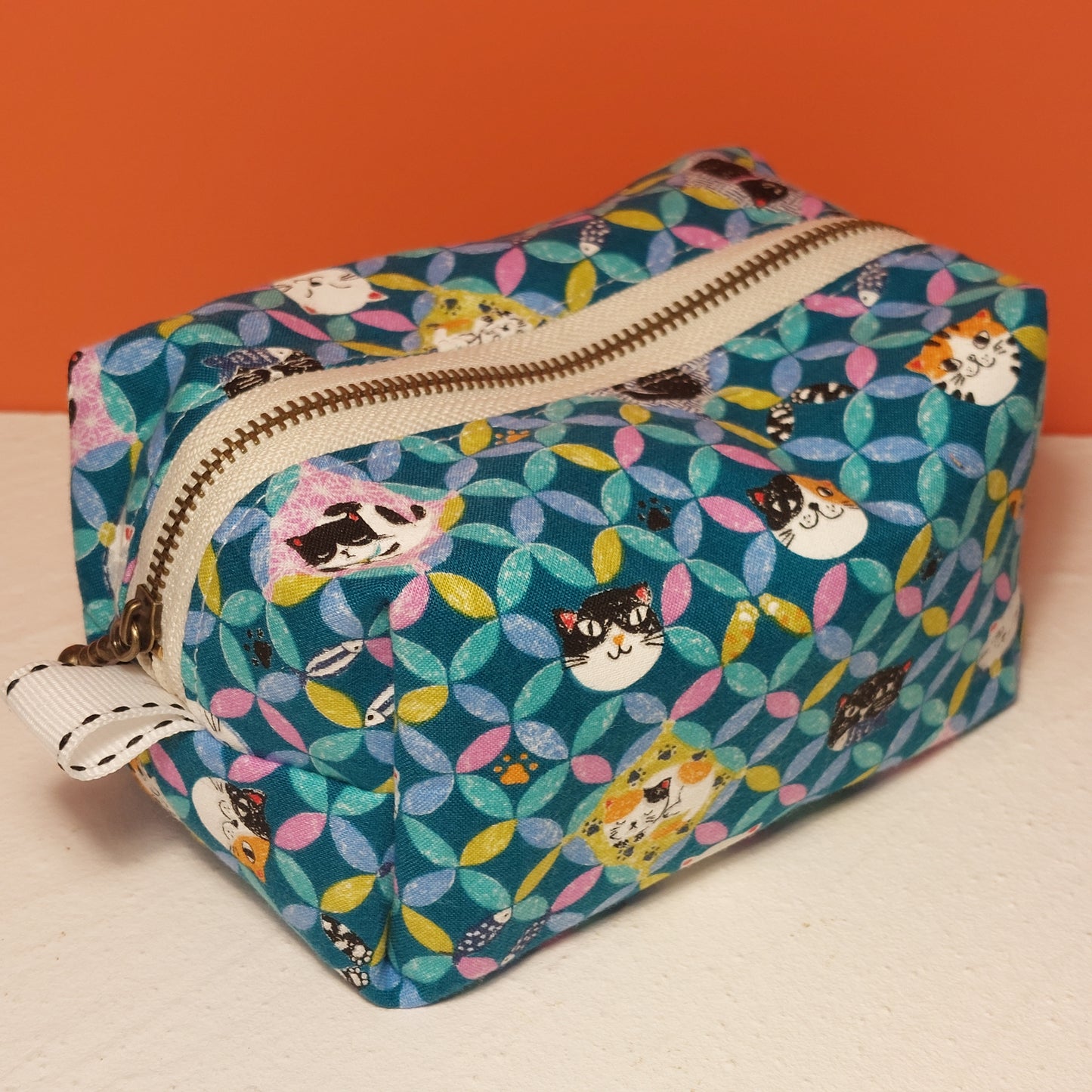 B03 Cosmetic Bag